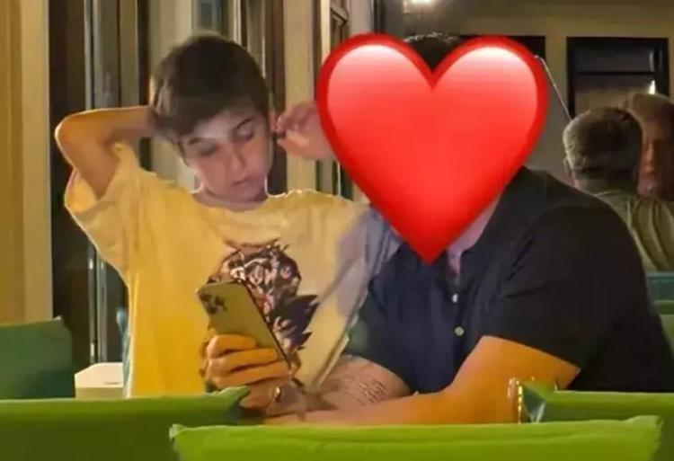 MUTLULUKLARI KISA SÜRDÜ