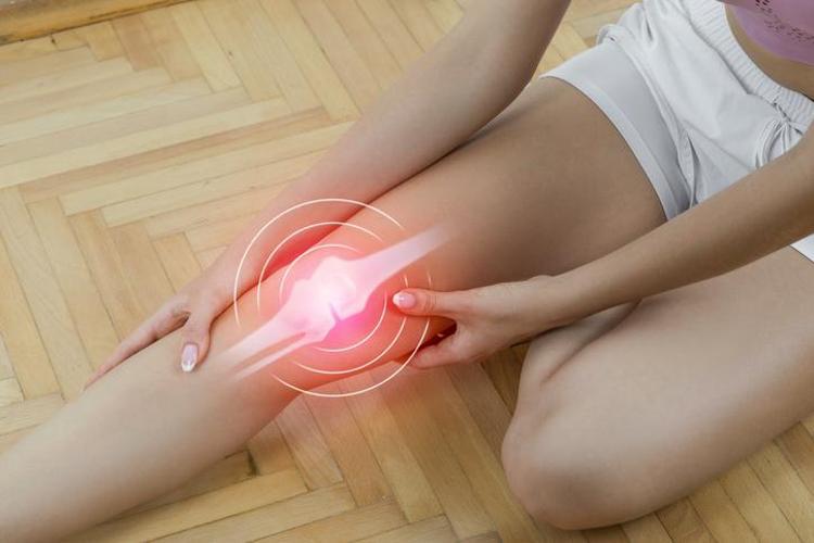 Geçmeyen diz ağrılarını bıçak gibi kesiyor 100 gramı yetiyor, meğer kalsiyumun deposu gözümüzün önündeymiş, kemikleri de betona çeviriyor