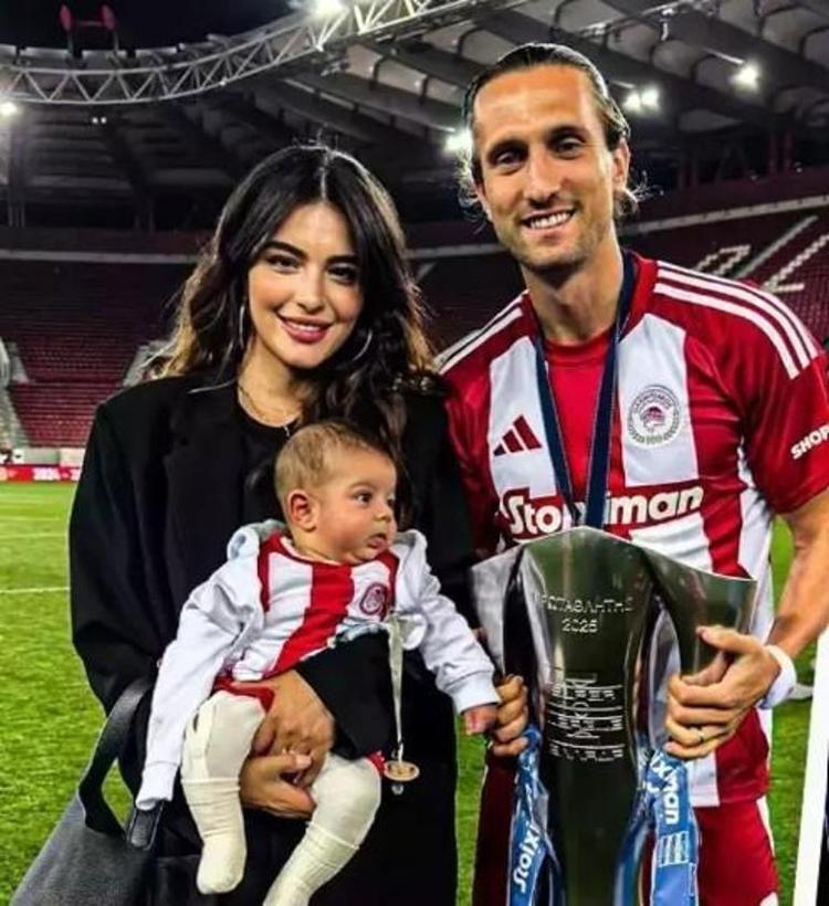 Mylan büyüyor Melisa Aslı Pamuk ve Yusuf Yazıcı çiftinden yeni fotoğraf