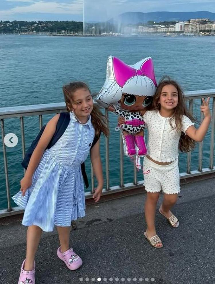Özlem Ada Şahinin kızı Aryaya aldığı Labubular sosyal medyada gündem oldu Fiyatı dudak uçuklattı