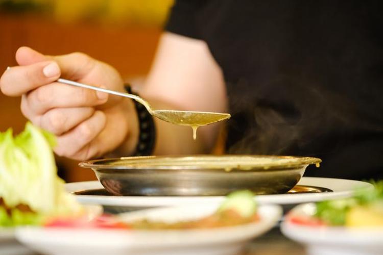 Japonların ve Korelilerin sağlıklı yaşam sırrı Kahvaltıda kaşık kaşık içince kan şekerini terazi gibi dengeleyip gün boyu tokluk sağlıyor