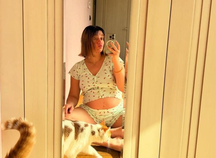 Çiçeği burnunda anne Gizem Karacadan kızına duygusal mektup Yaptığım en doğru şeysin