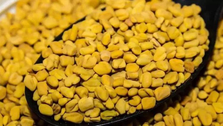 Akşam suda bekletin sabah aç karna için LDL kolesterolü yüzde 17 oranında düşürüyor, kronik iltihaba antibiyotik etkisi gösteriyor