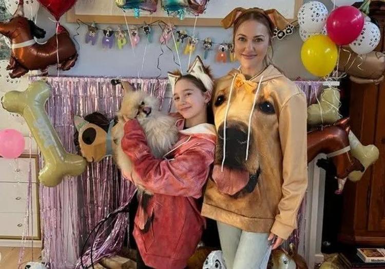 Meryem Uzerlinin kızı 11 yaşına girdi Lara Jemimanın güzelliğini gören hayran kalıyor