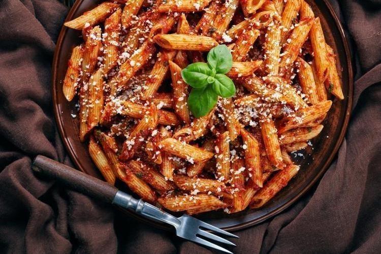 SALÇALI MAKARNA TARİFİ