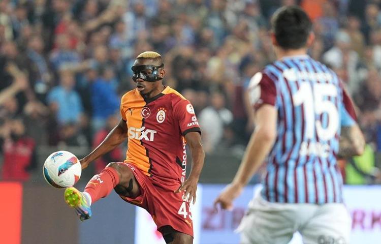 Osimhen transferinde mutlu son yakın Napoli Başkanı Laurentiisten anlaşma açıklaması