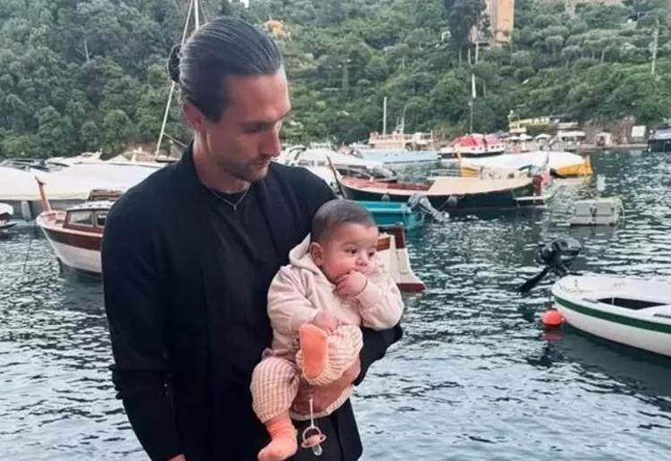Melisa Aslı Pamuktan oğlu Mylan ile yeni pozlar