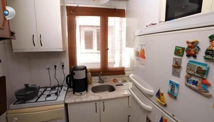 Ünlü şarkıcının yaşadığı evi görenler şaşırıp kalıyor