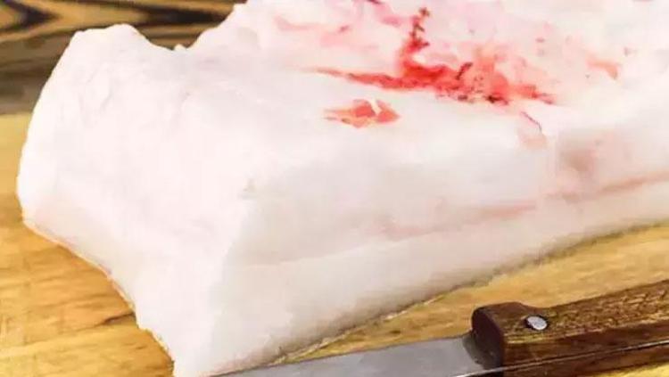 Canan Karatay ısrarla önerdi Kavurmanın lezzetini 10 kat artırıyor: İçerisine bir parça koyun
