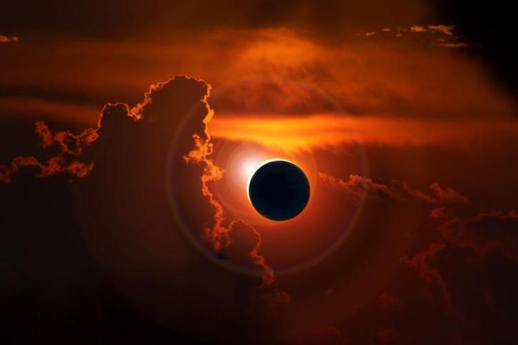 ASTROLOGLAR ÖZELLİKLE DİKKAT ÇEKTİ