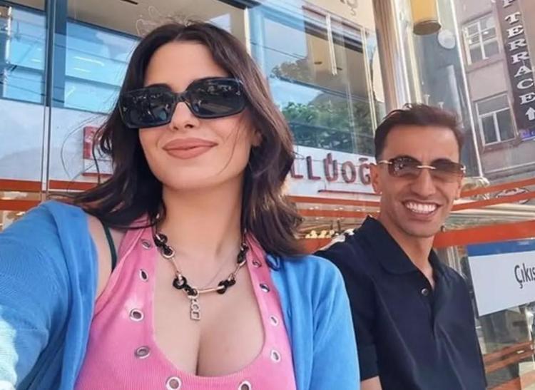 ARKADAŞIZ, EVLİLİK DÜŞÜNMÜYORUM