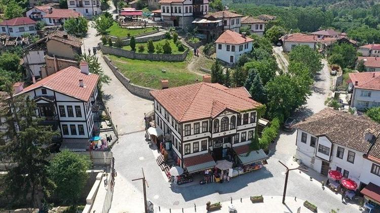 TARİH VE HUZUR İÇ İÇE: TARAKLI