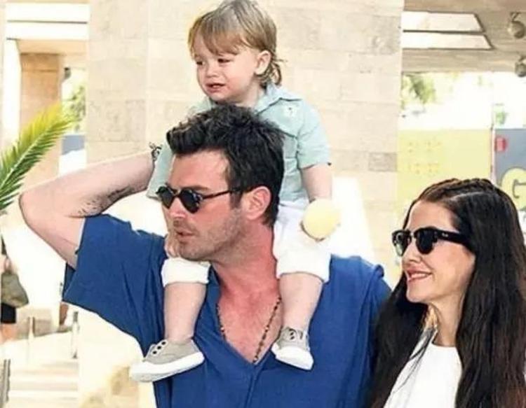 Egede Kıvanç Tatlıtuğ fırtınası Özel yapım teknesiyle mavi tura çıktı