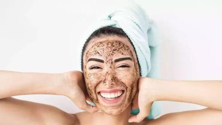 Yüzde 100 doğal peeling Siyah noktaların en büyük düşmanı: Gözeneklerin içini derinlemesine temizliyor