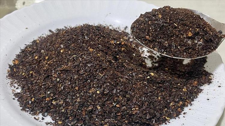 Şişkinliğin kökünü kazıyor Her sabah yoğurdun içinde 1 kaşık ekleyip tüketin, gaz sorununu gideriyor, kemikleri beton gibi yapıyor