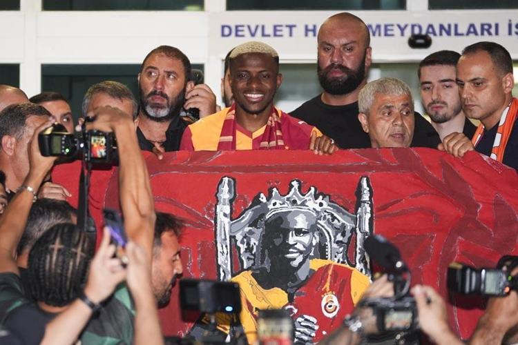 OSİMHEN SABIRSIZ
