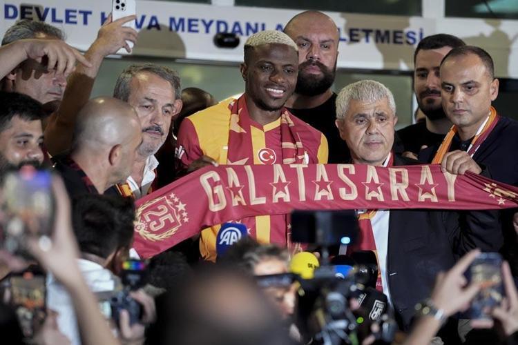 Dünya Osimhen transferini konuştu: Büyük bir operasyon Okan Buruk: Ucuza aldık