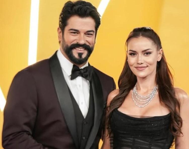 Monacoda tatil yapıyorlar Fahriye Evcen pozlarıyla büyüledi