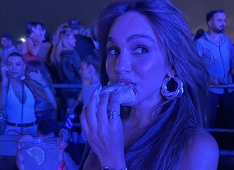 Kanal Dnin yıldızları JLO konserinde ışıldadı Herkes onlara onlar Jennifere hayran