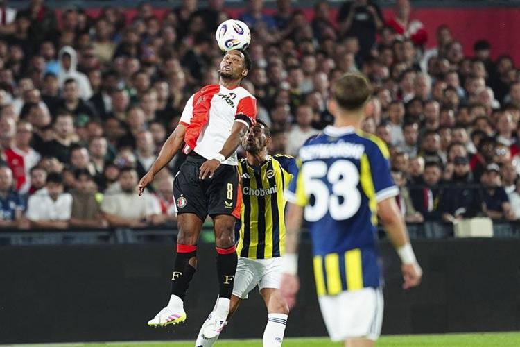 Fenerbahçe son dakikada yıkıldı Kadıköyde görüşürüz