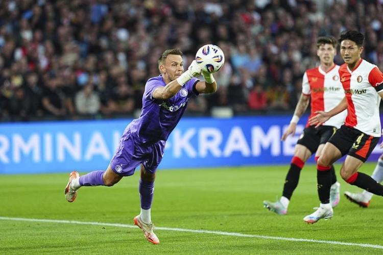 ARCHIE BROWN GÖZE GİRDİ
