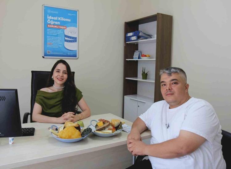 42 yaşındaki adam tam 11 kilo verdi 126 kilodan 115e düştü: Yağları cayır cayır eritiyor, meğer mum gibi erimenin sırrı buymuş