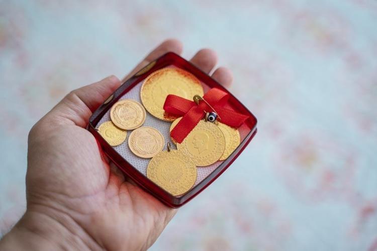 Altın fiyatları rekor kırıyor Gremse altına talep artıyor stoklar yetişmiyor