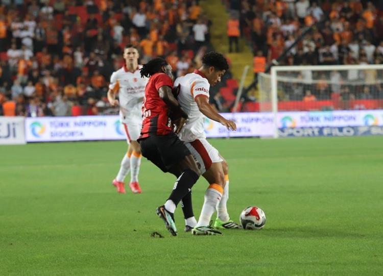 Gaziantep FK Galatasaray maçında 3 puan 3 golle geldi Aslan yeni sezona galibiyetle başladı