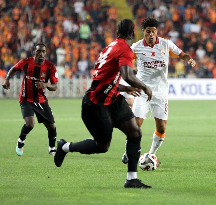 Gaziantep FK Galatasaray maçında 3 puan 3 golle geldi Aslan yeni sezona galibiyetle başladı