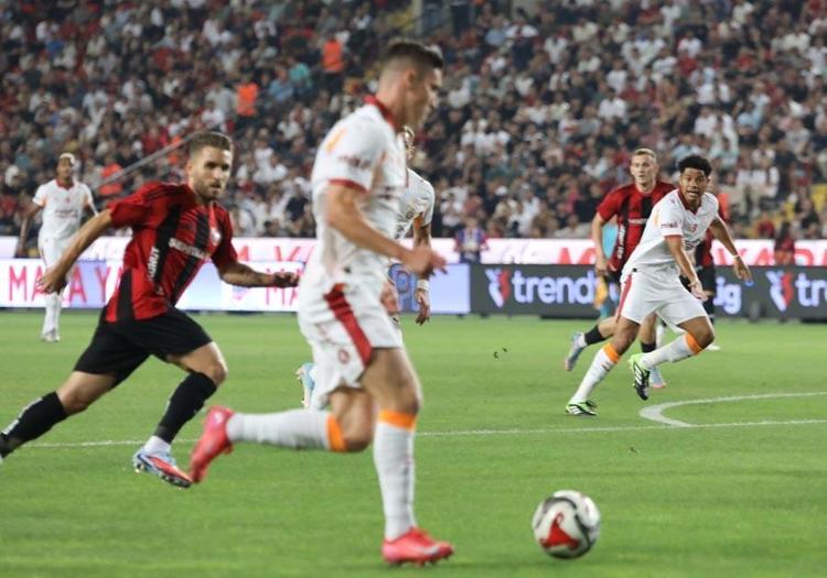 Gaziantep FK Galatasaray maçında 3 puan 3 golle geldi Aslan yeni sezona galibiyetle başladı