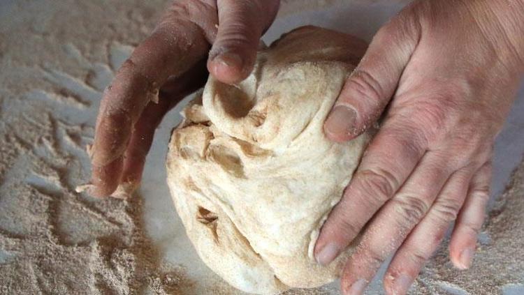 EKŞİ MAYALI EKMEK TARİFİ