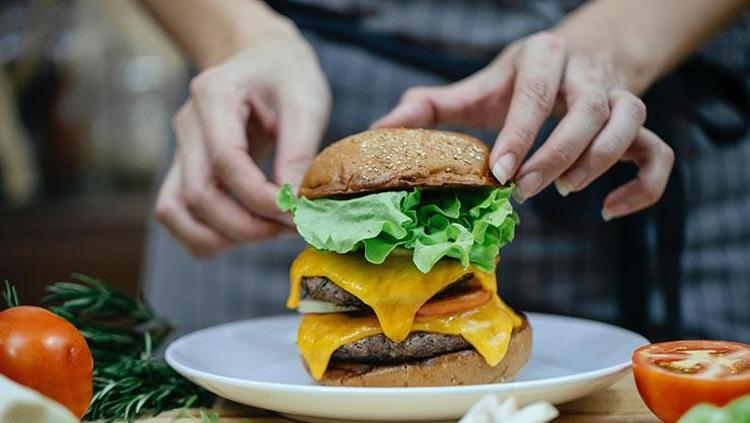 EV YAPIMI HAMBURGER: SAĞLIKLI VE DÜŞÜK KALORİLİ