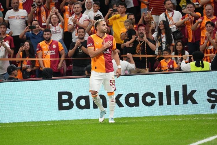 Galatasaray Fatih Karagümrük maçında 3 puan 3 golle geldi Maura Icardi sahalara golle döndü
