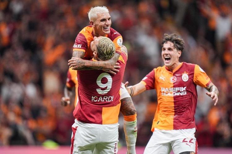 Galatasaray Fatih Karagümrük maçında 3 puan 3 golle geldi Maura Icardi sahalara golle döndü