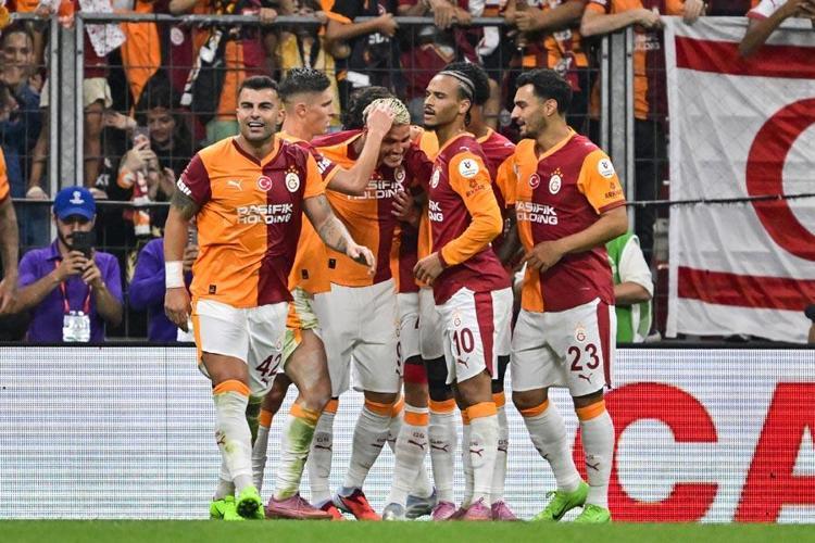 Galatasaray Fatih Karagümrük maçında 3 puan 3 golle geldi Maura Icardi sahalara golle döndü