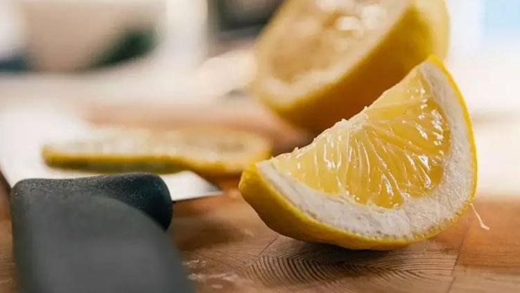 LİMON: METABOLİZMAYI ATEŞLEYEN TURUNCU ENERJİ