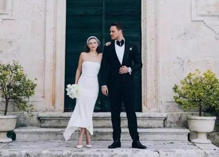 10 gün önce baba oldu Burak Çelik ve oğlundan yeni poz