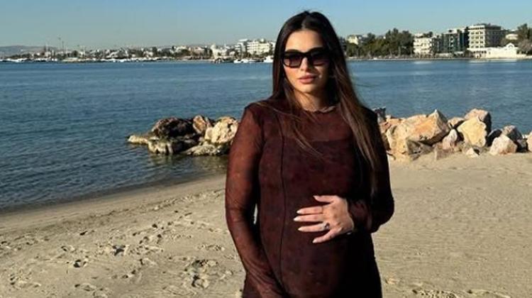 Hamilelikte 32 kilo alan Melisa Aslı Pamuk kaç kilo verdiğini açıkladı