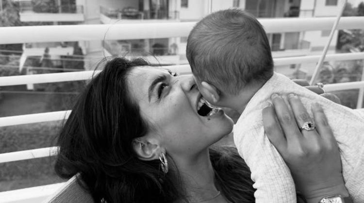 Hamilelikte 32 kilo alan Melisa Aslı Pamuk kaç kilo verdiğini açıkladı