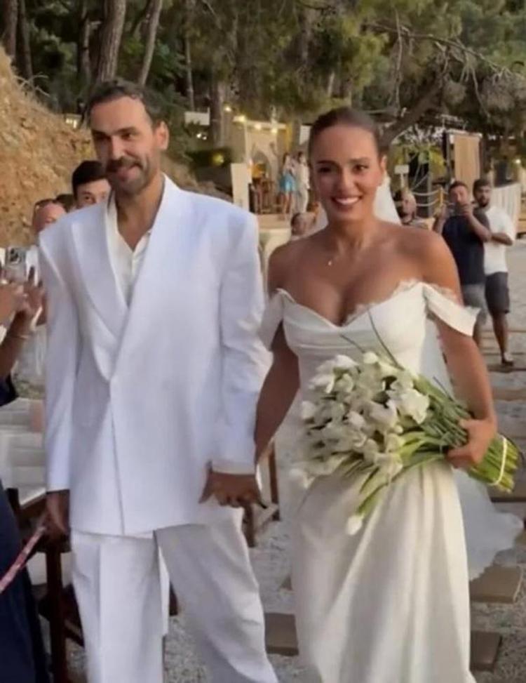 Bestemsu Özdemirin hamilelik iddiaları yanıt buldu Nikah şahidi gerçeği açıkladı