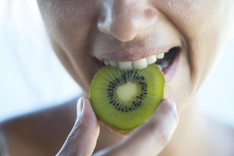 Kıymetini bilen yok ama bağırsakları motor gibi çalıştırıyor Sadece 48 kalori: Cildi kolajene boğup anında 10 yaş gençleştiriyor, kabuğuyla yiyin