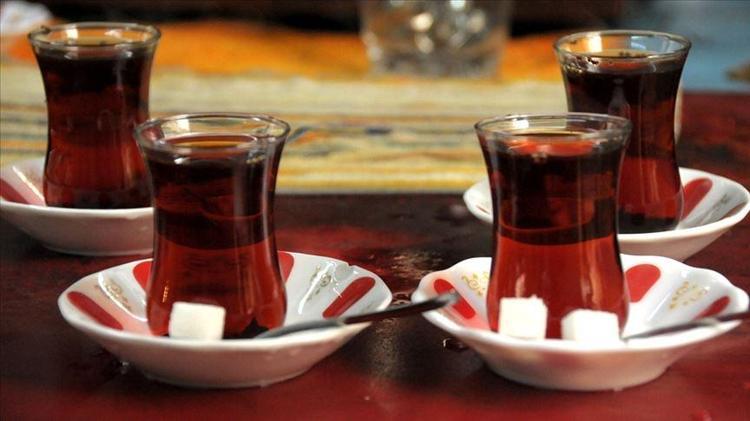 Demlerken içine 1 parça ekleyin Hayatınızda içtiğiniz en lezzetli çay olabilir