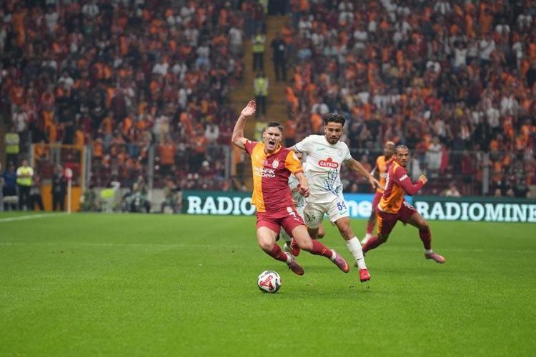 Galatasaray Çaykur Rizespor maçında 3 puan 3 golle geldi Aslan milli araya kayıpsız girdi