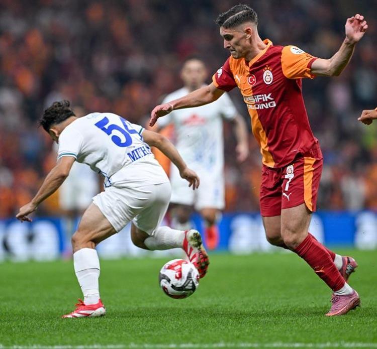 Galatasaray Çaykur Rizespor maçında 3 puan 3 golle geldi Aslan milli araya kayıpsız girdi