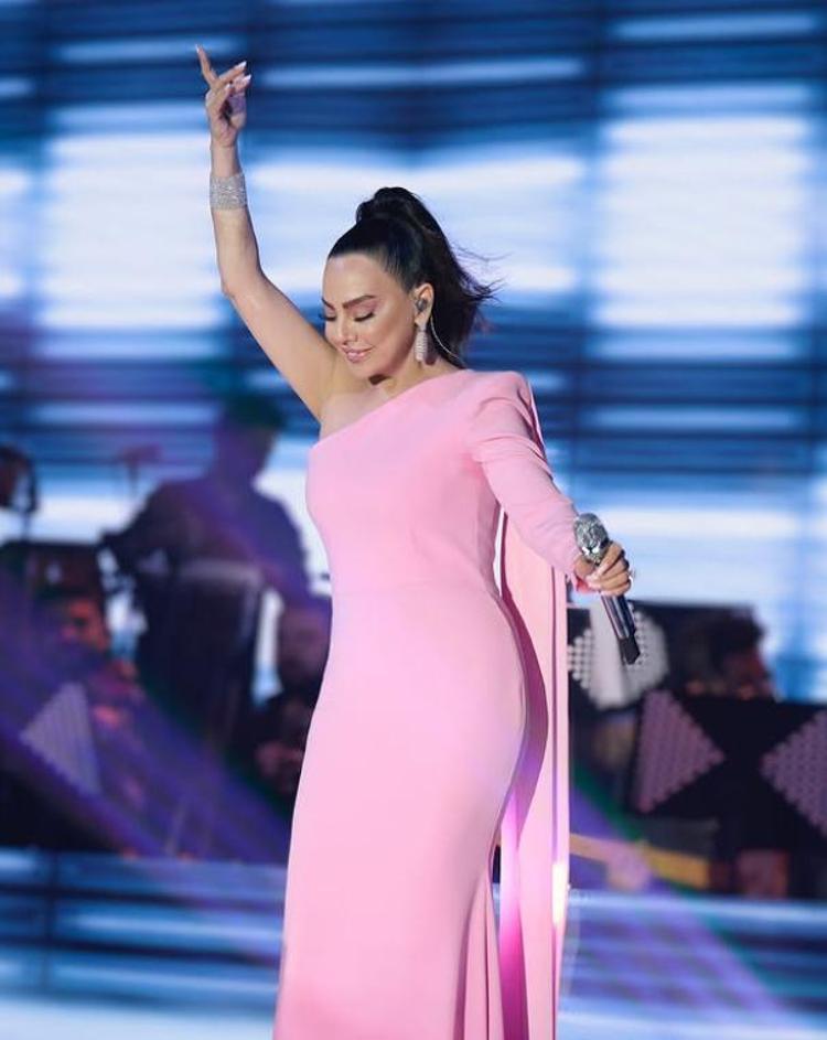 EBRU GÜNDEŞ - 250 BİN DOLAR