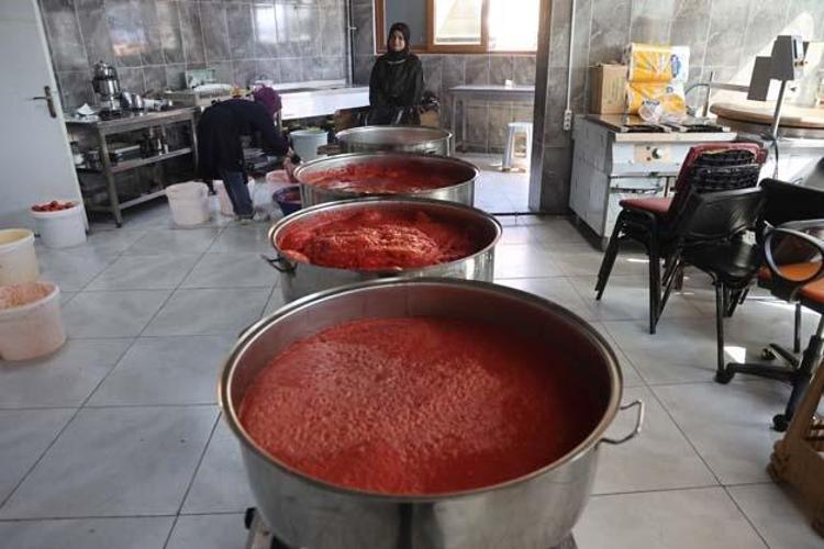 HEPİMİZ KENDİMİZE BURADA HEM PSİKOLOJİK HEM DE MADDİ OLARAK KATKI SAĞLIYORUZ