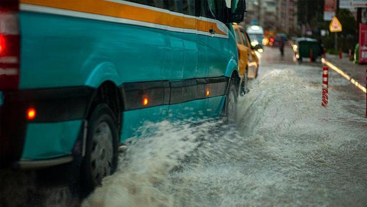 Sıcaklıklar 8 derece birden düşüyor, son rapor paylaşıldı İstanbulda beklenen yağmur başladı