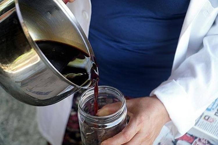 Selendide kazanda fokur fokur kaynatılarak hazırlanıyor Demir depolarını zirveye taşıyıp kemikleri betona çeviriyor En doğal öksürük şurubu