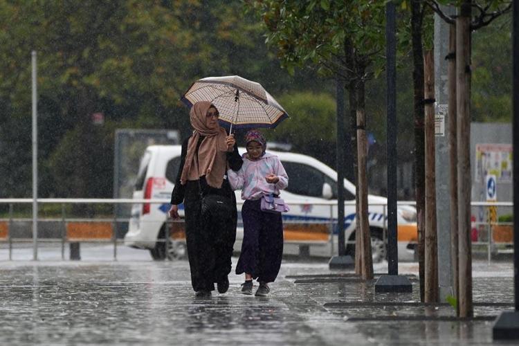 Meteoroloji illeri uyardı: Kuvvetli sağanak yağışlar etkili olacak Uzman isim müjdeyi verdi: Bahar havası geliyor