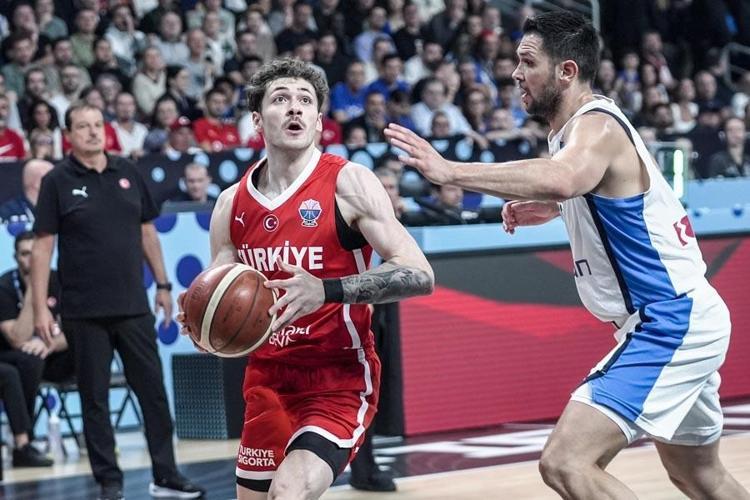 12 Dev Adam tarihi maçta Yunanistana fark attı, 24 yıl sonra final geldi